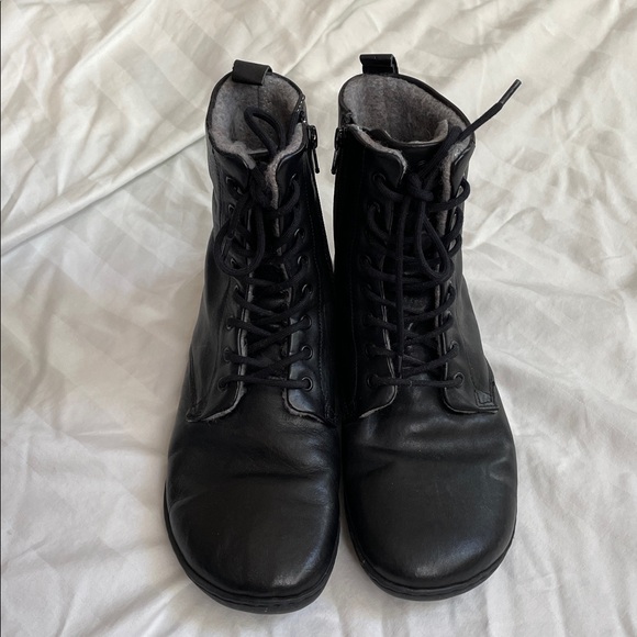 Mukishoes Igneous Leather & Wool Boots - Picture 8 of 10